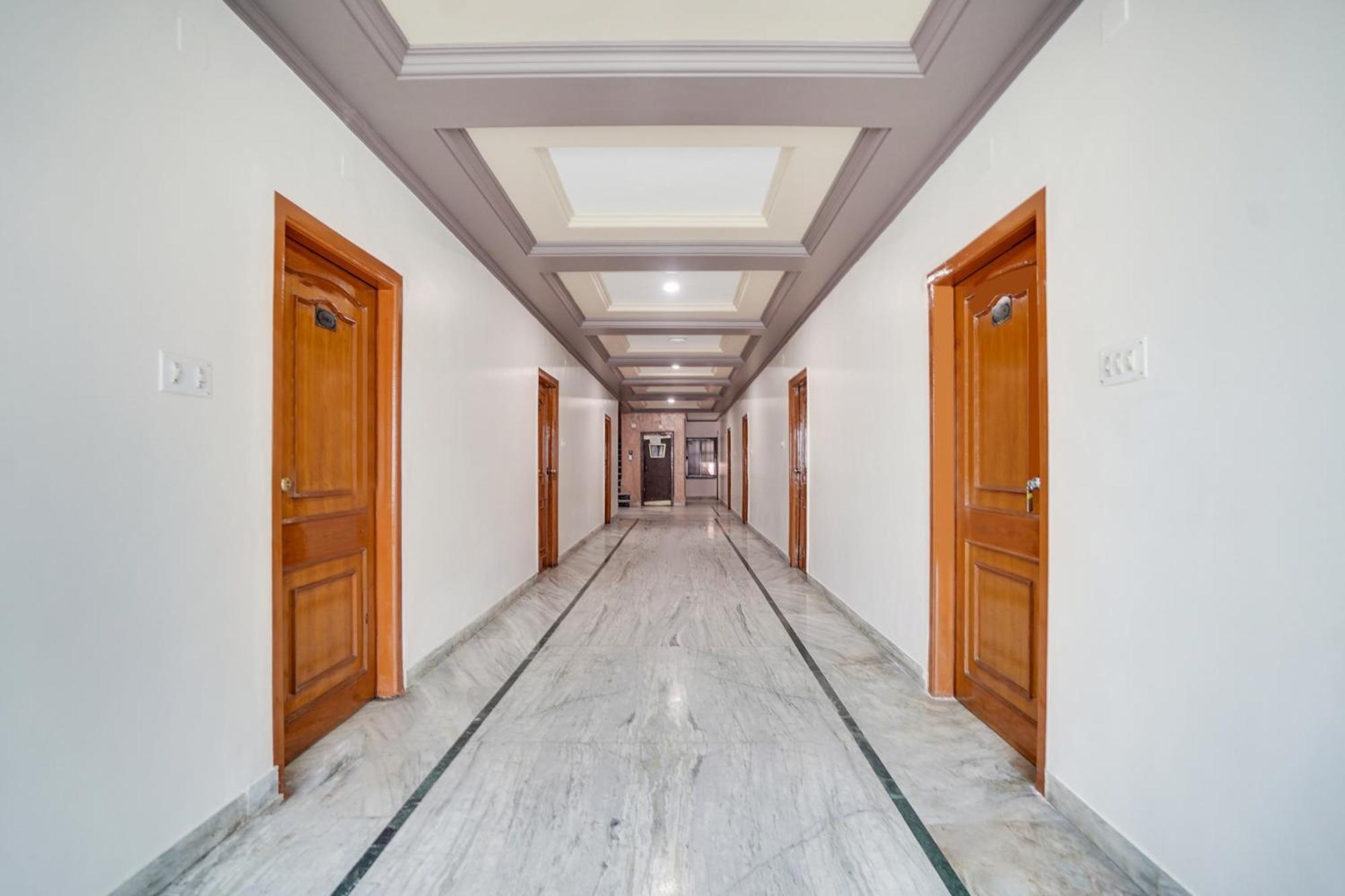 Super Collection O Paras Circle Formerly Osheen Palace Udaipur Exterior photo